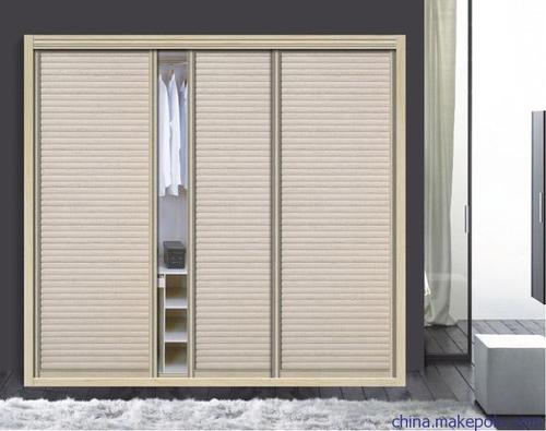 贵州衣柜门出现变形要如何处理