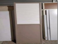 纯实木衣柜门：自然之美与品质之选